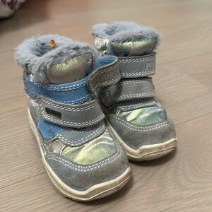 Primigi girls boots size 21/5.5-6